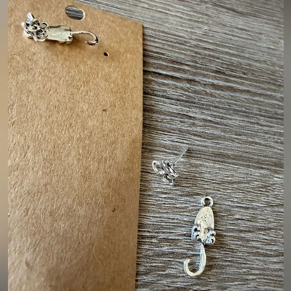 Silver Cat Earrings N1188 - Picture 4 of 4